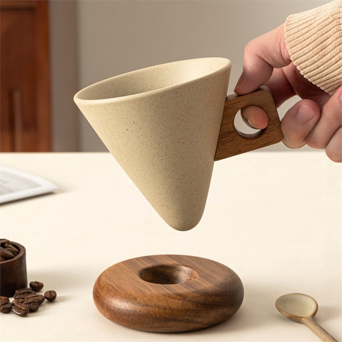 Ceramic Coffee Cup& Wood Base  - Coffee & Tea Restaurant ulasan dan harga